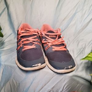 Nike Free Run 5.0 Pink and Grey Sneakers